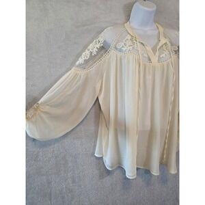 EUC Hayden Los Angeles Blouse Womens M/L White Lace Crochet Lightweight Bohemian